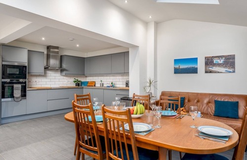 High Wycombe Casa | Cosy & Comfy Home in High Wycombe & The Chilterns| Pass the Keys