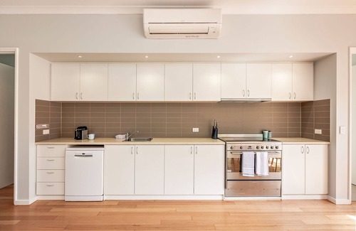 Quindalup Casa | COSY & CONTEMPORARY BEACH COTTAGE IN A TRANQUIL BEACHSIDE LOCATION