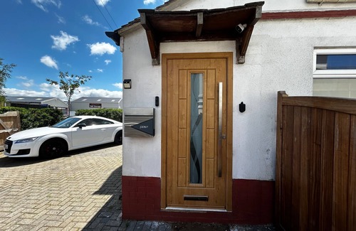 Faringdon Casa | Cosy & convenient - family and pet friendly home