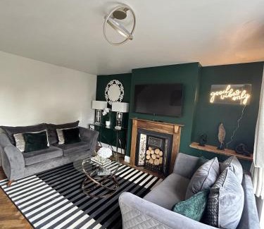 Corby Casa | Cosy Corby Getaway