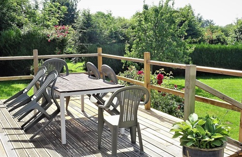 Juvigny-sous-Andaine Cabaña | Cosy Cottage in French Countryside