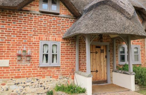 Salisbury Casa | Cosy Cot