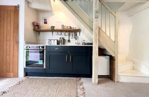 Marazion Casa | Cosy Cottage Central Marazion with Parking