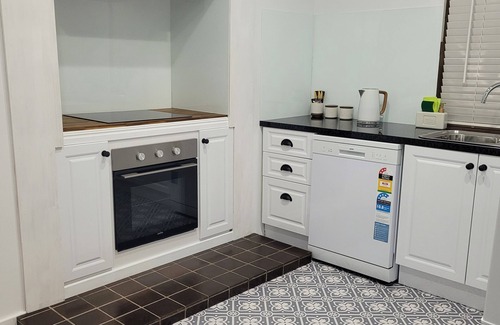 Forest Hill Casa | Cosy Cottage Free WiFi, off street parking