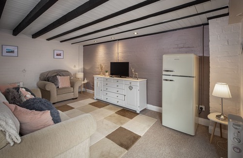 Lytham St. Anne's Cabaña | Cosy Cottage in Lytham St Annes - Close to Beach