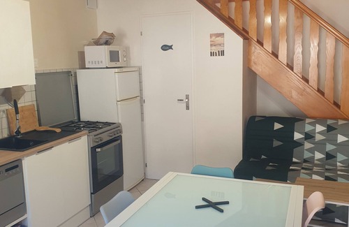 Saint-Julien-Labrousse Casa | Cosy cottage "La Grange