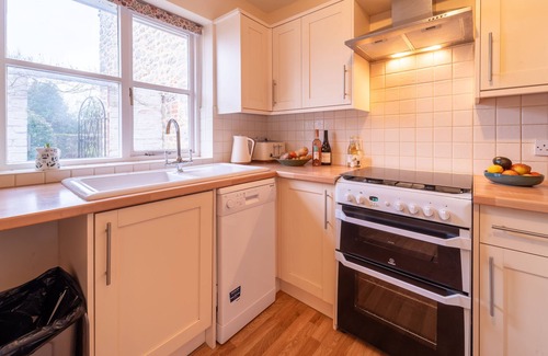 Oxford Cabaña | Cosy Cottage near Oxford, in historic property gardens