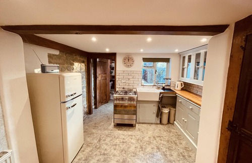 Shaftesbury Cabaña | Cosy Cottage Retreat in Shaftesbury