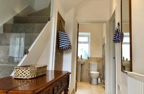 Boscombe Casa | Cosy cottage, short walk to Southbourne beach and restaurants