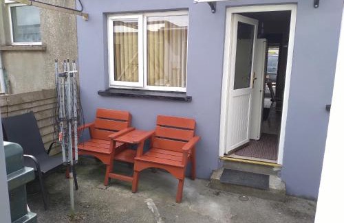 Buncrana Casa | Cosy Cottage- Sleeps 4 Free Parking & Golf Nearby