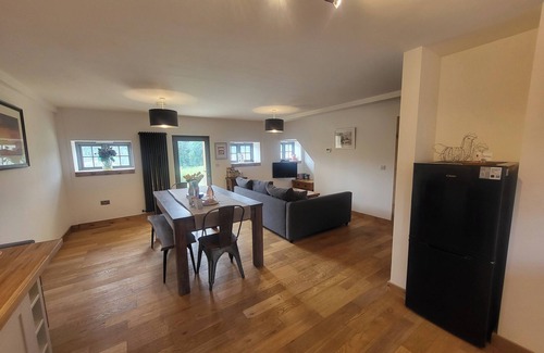 Honiton Cabaña | Cosy cottage with private hot tub in east devon