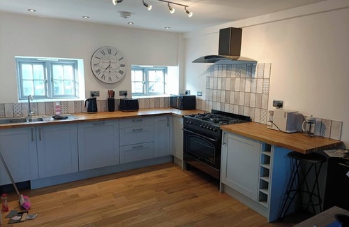 Honiton Cabaña | Cosy cottage with private hot tub in east devon