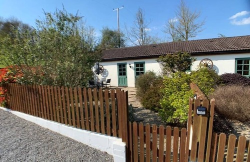Wedmore Cabaña | Cosy Country Cottage near Cheddar and Wedmore