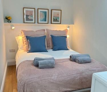 Chysauster Casa | Cosy country getaway, 5 mins from the sea