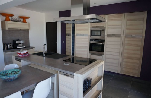 Saint-Ambroix Villa | Acogedora casa de campo con piscina privada