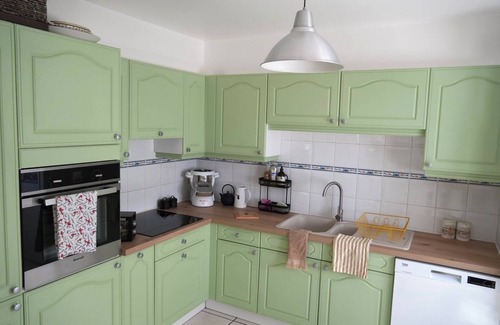 Mercury Casa | Cosy country house with mountain views.