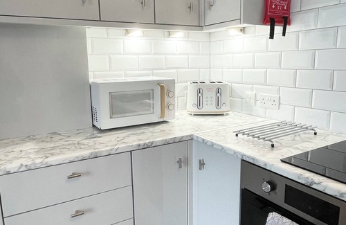 Cheswardine Apartamento | Cosy Countryside Hideaway w/ Parking, Garden, Views, Perfect For Couples/ Solos