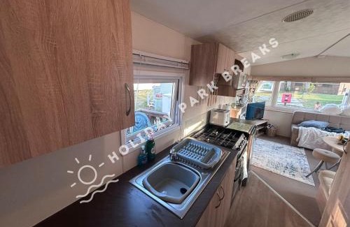 Selsey Casa | Cosy Cove at Seal Bay - 2 Bedroom Holiday Home on White Horse