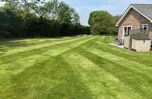 Bridlington Cabaña | Cosy Dog Friendly Cottage, Sleeps 4, Bridlington