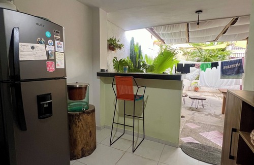 Riohacha Casa | Cosy double room ensuite bathroom. Central & 1min walk from the beach!
