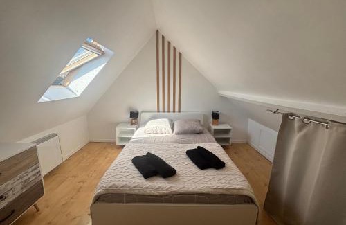 Ouistreham Apartamento | Cosy Duplex ! Situation centrale - proche plage et commerces - linge de lit et serviettes de toilette compris