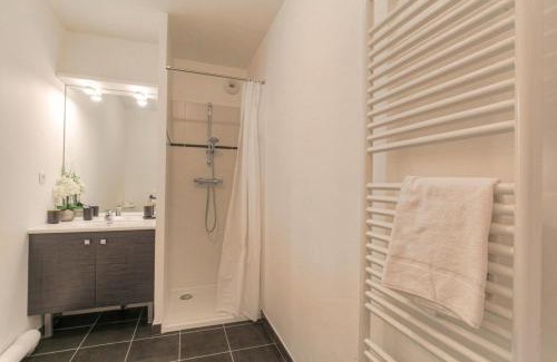 Zola - Pressense Apartamento | Cosy et Calme avec parking