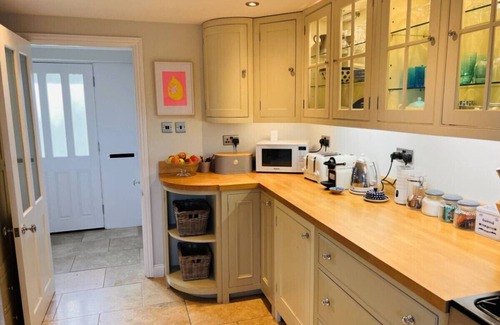 Bottlesford Casa | Cosy Family Cottage in the heart of the Pewsey Vale