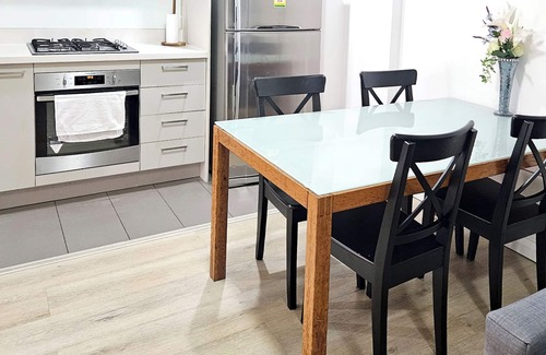 Homebush West Apartamento | Cosy Family-sized Apartment Near Sydney Olympic Park Flemington Market Station
