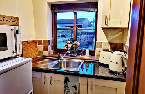 Ripon Cabina | Cosy Farm Lodge in Melmerby Village, Ripon