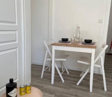 Barneville-Carteret Apartamento | Cosy Flat Carteret - Appartement centre bourg - 4 personnes