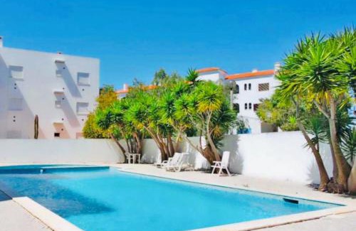 Funchal Apartamento | Cosy Flat in Central Lagos with Pool