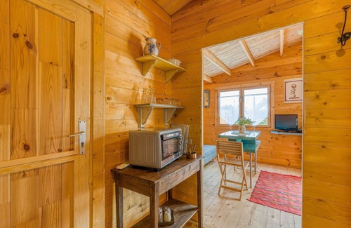Saint-Laurent-La-Vernede Apartamento | Cosy apartment for 2 guests with A/C, WIFI, pool, TV and terrace