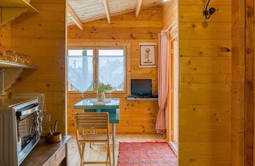Saint-Laurent-La-Vernede Apartamento | Cosy apartment for 2 guests with A/C, WIFI, pool, TV and terrace