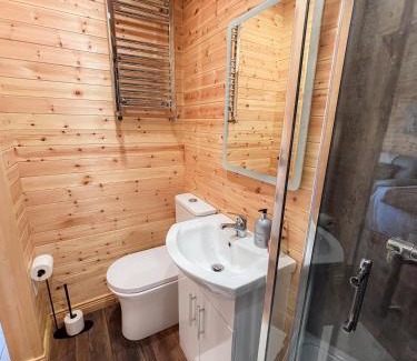 Antrim Apartamento | 'Cosy Gem' Cabin Woodland Retreat Randalstown NI