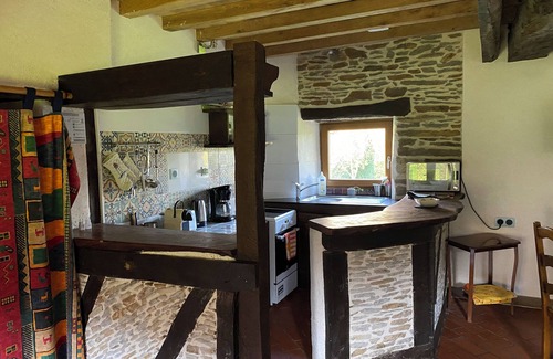 Saint-Laurent Cabaña | Cosy gîte in a manor house with private terrace on a 7-hectare property