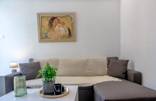 Kypseli Apartamento | Cosy Hive in Athens