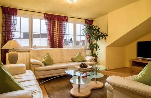 Heiligenberg Apartamento | Cosy Holiday Apartment with Balcony, Wi-Fi, Heating and one Parking Space available