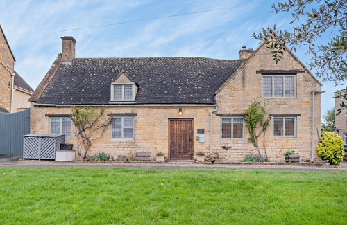 Willersey Cabaña | Cosy holiday cottage in the Cotswolds - Rex Cottage