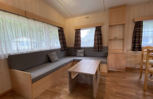 Erezee Casa | Caravana residencial situada en medio de un camping en un paraje muy natural.