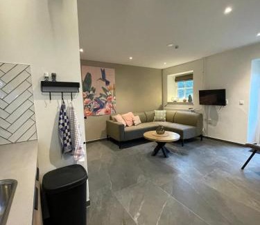 Colmont Casa | Cosy Holliday Home for 3 persons