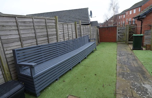 Smethwick Casa | Cosy home away from home. Ideal for families, contractor and more.