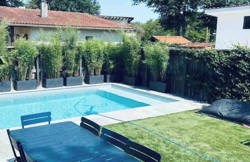 Saint-Medard-en-Jalles Casa | Cosy house with pool