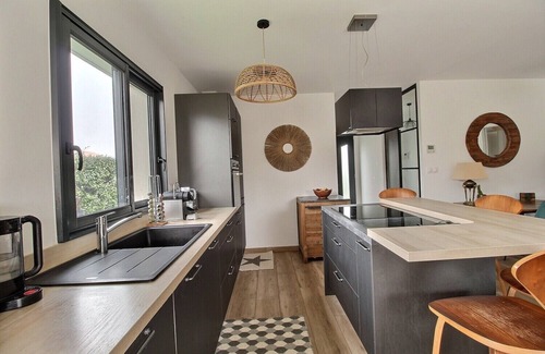 Andernos-les-Bains Casa | Cosy house 5 minutes from the Bétey beach, shops and cycle paths.