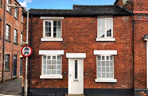 Leek Casa | Cosy House Near The Peak District