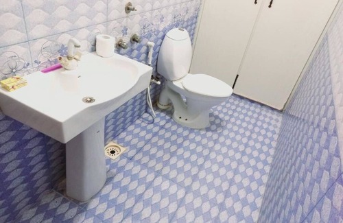 Gulshan-E-Jamal Hotel | Cosy Inn Guest House : Deluxe Family Room