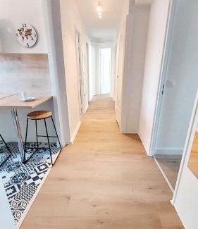 Dufau-Tourasse Apartamento | Cosy Jasmin - T4 - Centre - Balcon traversant