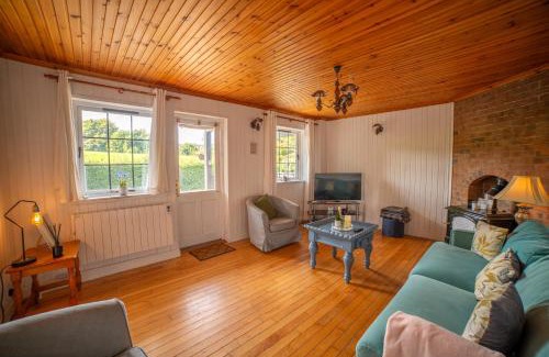Bailieborough Chalet De Esquí | Cosy Lakeside Chalet With Option to add Private Hot Tub