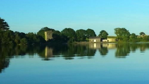 Headford Casa | Cosy Lakeside Cottage John's hollow