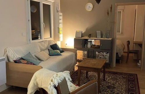 Vaudeurs Casa | Cosy little house at the foot of the forest
