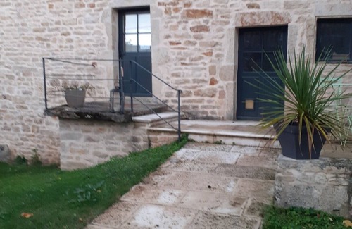 Laives Casa | Cosy little nest in the heart of a small Burgundy village